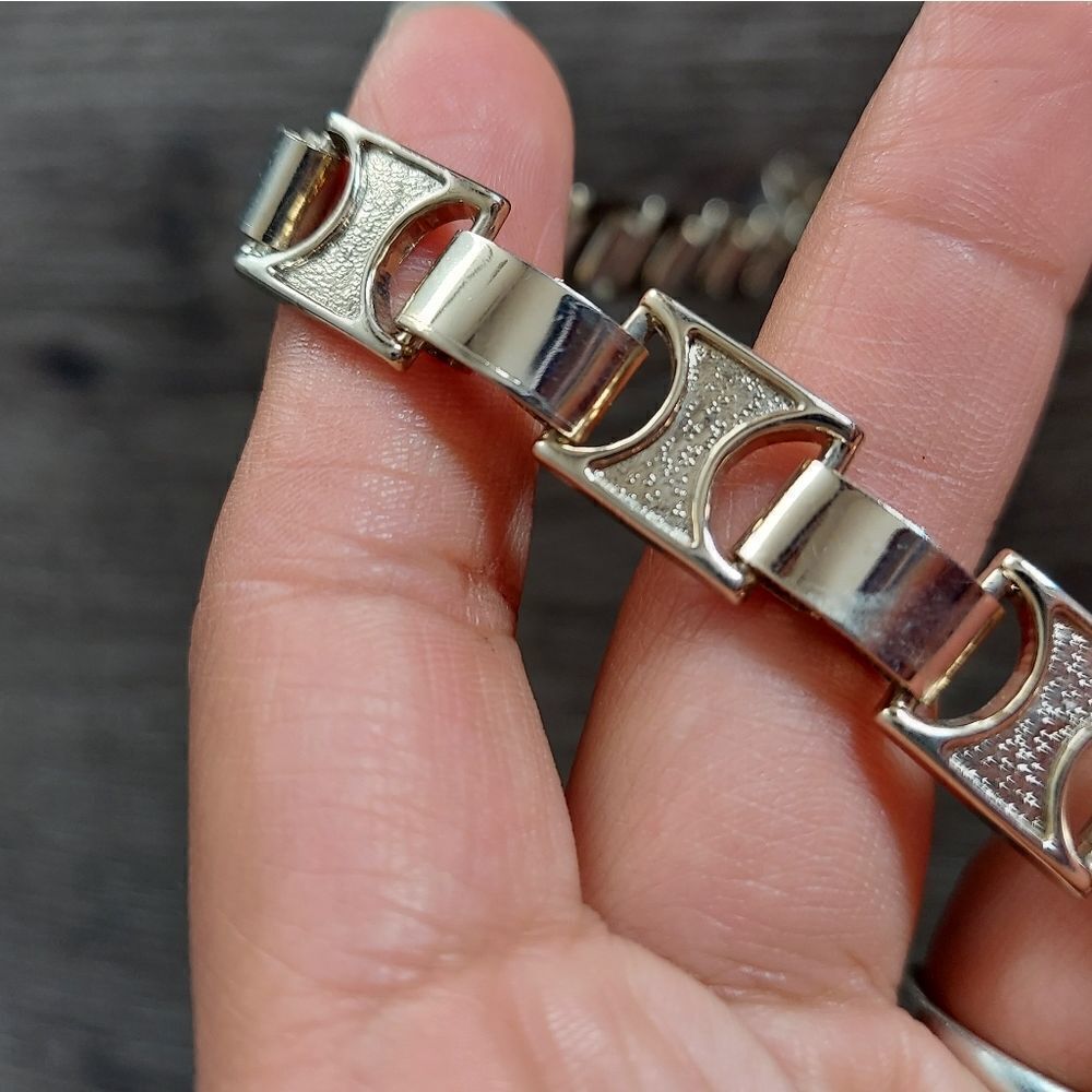 VINTAGE SKINNY GOLD CHAIN LINK BELT 32" LONG - Picture 4 of 5